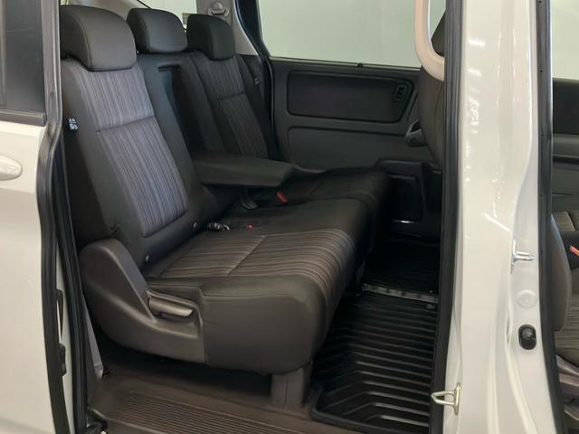 フリード Ｇ・ホンダセンシング　純正メモリーナビ【ＶＸＭ－１７４ＶＦｉ】　フルセグ　ＣＤ　ＤＶＤ　Ｂｌｕｅｔｏｏｔｈオーディオ　ドアバイザー　ＥＴＣ　オートリトラミラー　バックカメラ　ハロゲンヘッドライト　Ｆセグ　ｉストップ　ＶＳＡ（10枚目）