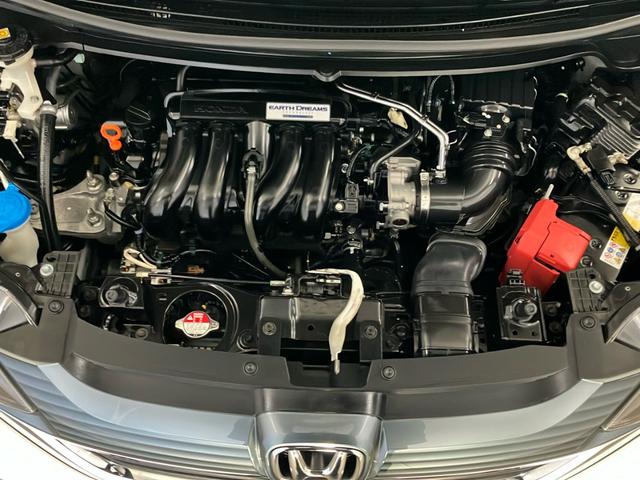 フリード Ｇ・ホンダセンシング　純正メモリーナビ【ＶＸＭ－１７４ＶＦｉ】　フルセグ　ＣＤ　ＤＶＤ　Ｂｌｕｅｔｏｏｔｈオーディオ　ドアバイザー　ＥＴＣ　オートリトラミラー　バックカメラ　ハロゲンヘッドライト　Ｆセグ　ｉストップ　ＶＳＡ（20枚目）