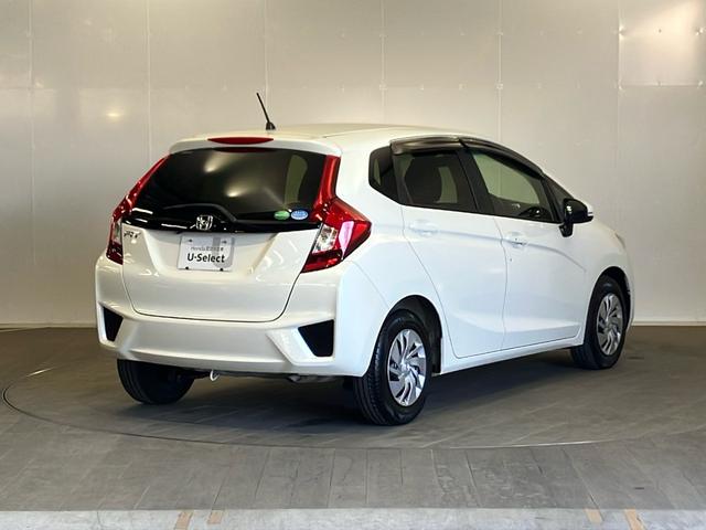 フィット 13G・Fパッケージコンフォートエディション 純正メモリーナビ【VXM-174VFi】 フルセグ CD DVD Bluetoothオーディオ バックカメラ ETC CTBA ドアバイザー オートリトラミラー シートヒーター リヤビューカメラ(6枚目)