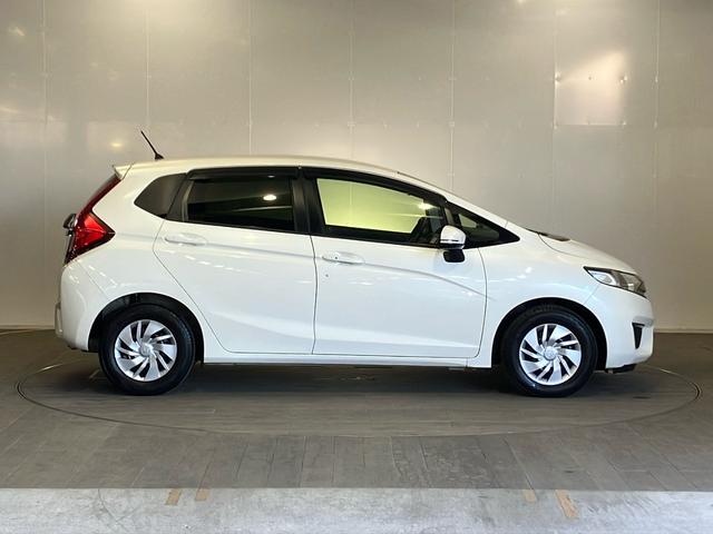 フィット 13G・Fパッケージコンフォートエディション 純正メモリーナビ【VXM-174VFi】 フルセグ CD DVD Bluetoothオーディオ バックカメラ ETC CTBA ドアバイザー オートリトラミラー シートヒーター リヤビューカメラ(8枚目)