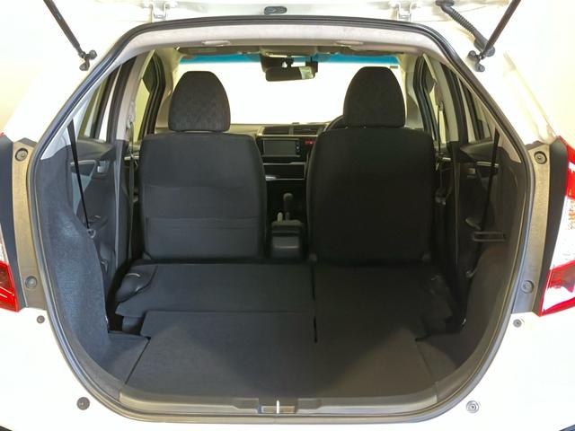 フィット 13G・Fパッケージコンフォートエディション 純正メモリーナビ【VXM-174VFi】 フルセグ CD DVD Bluetoothオーディオ バックカメラ ETC CTBA ドアバイザー オートリトラミラー シートヒーター リヤビューカメラ(12枚目)