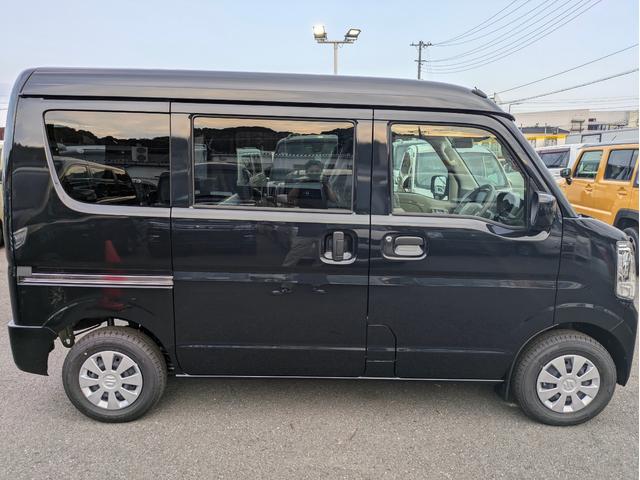エブリイ ＰＣ　届出済未使用車　禁煙車　衝突被害軽減ブレーキ　デュアルレーダーブレーキサポート　助手席エアバック　フロントパワーウィンドウ　キーレス付き　ソナー　セキュリティ　運転席エアバック　パワステ　ＡＢＳ（7枚目）
