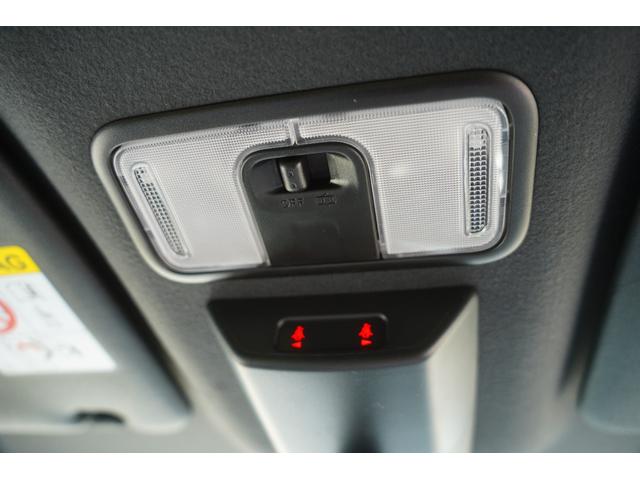 タント カスタムX 踏み間違い防止 アイドリングSTOP キーフリーキー クリアランスソナ シートヒーター付き スマートキー&プッシュスタート フルフラット レーンキープ 盗難防止装置 LEDライト オートエアコン(41枚目)