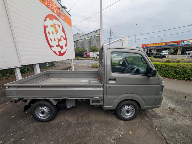 キャリイトラック ＫＣ　キーレスキー　助手席エアバック　禁煙　切替４ＷＤ　パワーウインドー　エアバック　パワステ　ＡＢＳ付　ＡＣ　横滑り防止　メンテナンスノート（7枚目）