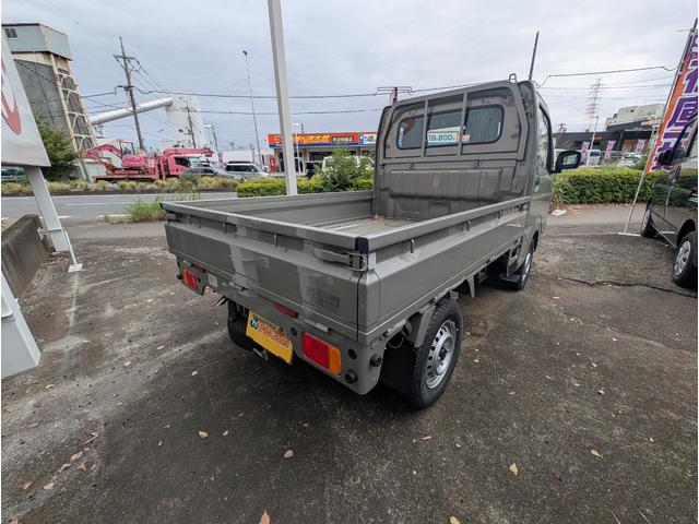 キャリイトラック ＫＣ　キーレスキー　助手席エアバック　禁煙　切替４ＷＤ　パワーウインドー　エアバック　パワステ　ＡＢＳ付　ＡＣ　横滑り防止　メンテナンスノート（8枚目）