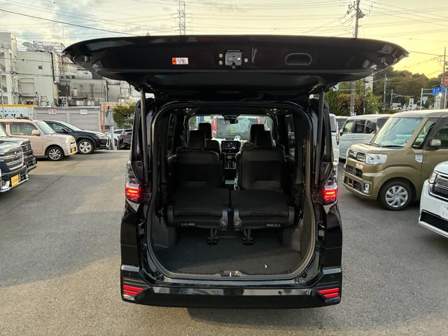 ヴォクシー S-Z 登録済未使用車 快適利便パッケージHigh ディスプレイオーディオPlus 10.5インチ フルセグTV CD/DVDデッキ ETC2.0 バックモニター 両側パワースライドドアパワーバックドア 禁煙(13枚目)