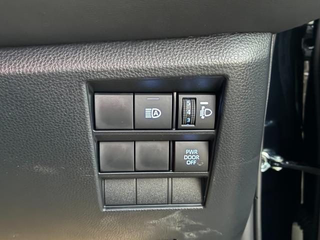 ヴォクシー S-Z 登録済未使用車 快適利便パッケージHigh ディスプレイオーディオPlus 10.5インチ フルセグTV CD/DVDデッキ ETC2.0 バックモニター 両側パワースライドドアパワーバックドア 禁煙(24枚目)