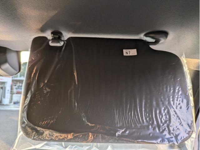 ☆パッカーズ補償☆　新車登録から最大５年、もしくは１０万キロまで、当社の方で保証させて頂きます。中古車の場合は３ヶ月、３０００キロでございます。