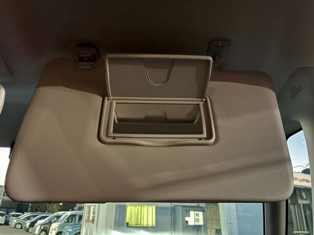 ☆届出済未使用車とは☆　登録がされているお車で走行距離は１０キロほどで誰も乗っていない車です！展示車はキズが付いてしまう場合もあるので直接ご確認くださいませ。