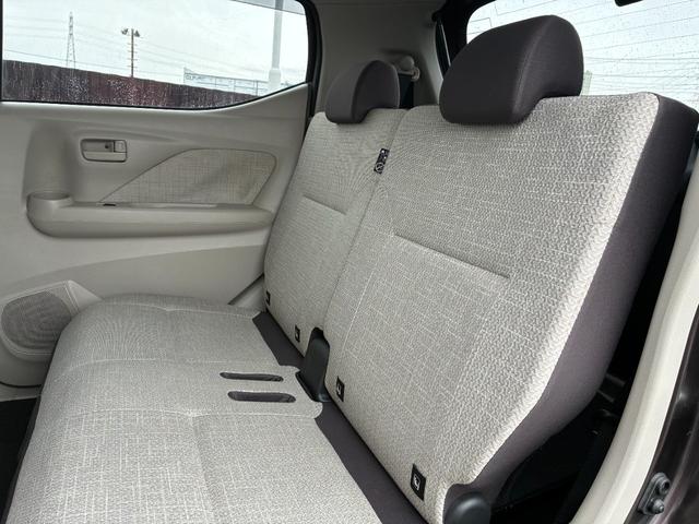 デイズ Ｘ　純正ナビＴＶフルセグ　アラウンドビューモニター　ＥＴＣ　エマージェンシーブレーキ　純正１４インチアルミホイール　新車整備保証書　禁煙車　スマートキー　コーナーソナー　フルオートエアコン　衝突安全ボディ（10枚目）