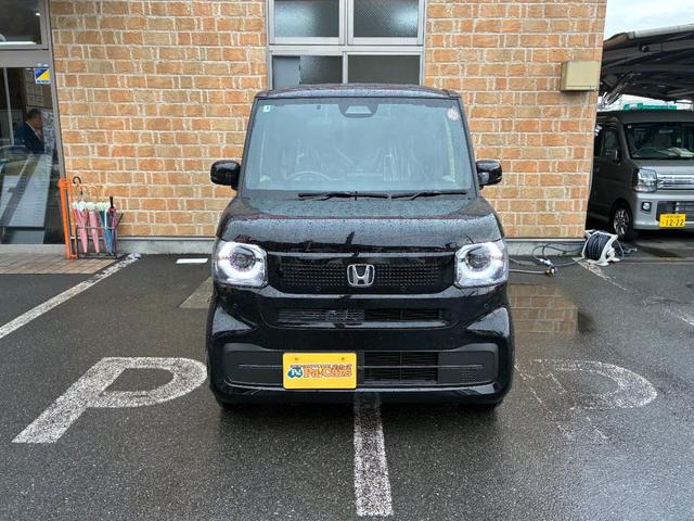 N-BOX ベースグレード 届出済未使用車 カーナビTVフルセグ バックカメラ ETC サイドバイザー フロアマット ガラス撥水コーティング スマートキ- 禁煙 BLUETOOTH パワースライドドア オートクルーズ ABS(5枚目)