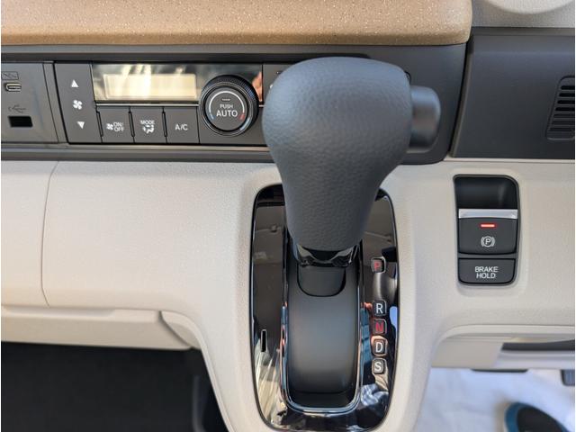 N-BOX ベースグレード 届出済未使用車 パワースライドドア 衝突軽減システム スマートキ- 車線維持支援システム 禁煙 フルフラットシート カーテンエアバック イモビライザー オートクルーズ LEDヘッドライト ABS(31枚目)