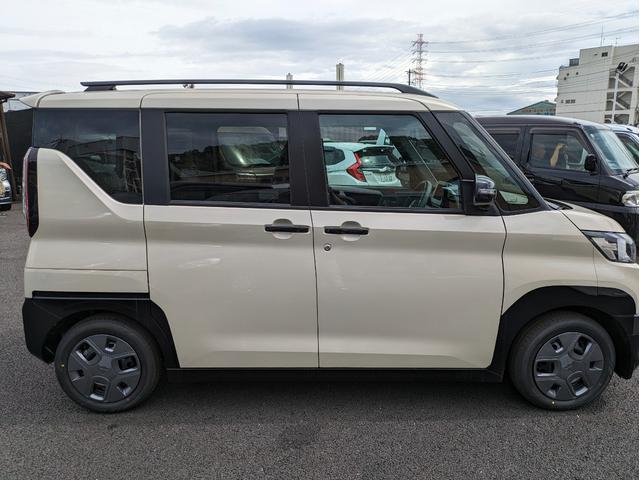 デリカミニ G 届出済未使用車 e-Assist キーレス オートハイビーム 禁煙 ルーフレール シートヒーター バックモニター カーテンエアバッグ フルオートエアコン 盗難防止 ABS ベンチシート 横滑り防止(10枚目)