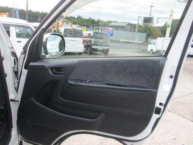 ハイエースワゴン GL ナビ TV ETC バックカメラ シートカバー(9枚目)