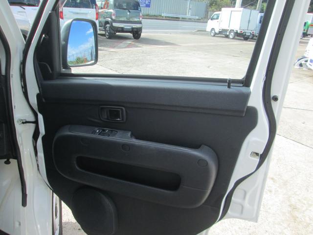 ハイゼットカーゴ DX SAIII ハイルーフ ナビ バックカメラ キーレス(9枚目)