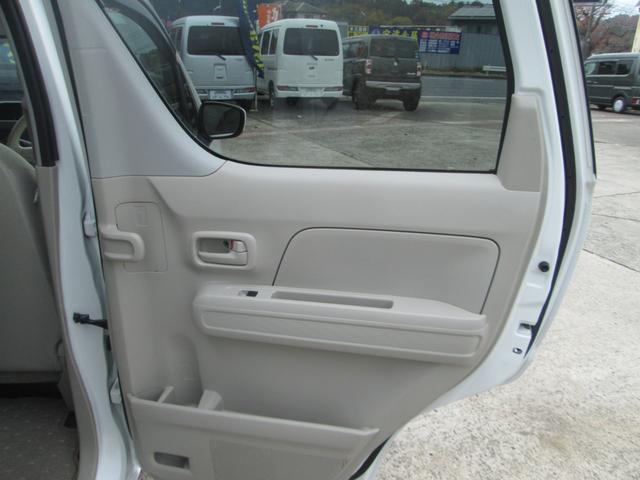 ワゴンＲ ＦＡ　５速マニュアル　キーレス　横滑り防止（28枚目）