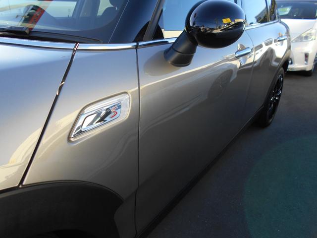 ＭＩＮＩ クーパーＳ　クラブマン　クーパーＳ　クラブマン（５名）純正ナビ・バックカメラ・ミラー型ＥＴＣ・レーザー探知機・・純正１７インチＡＷ（10枚目）