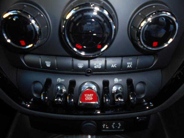 ＭＩＮＩ クーパーＳ　クラブマン　クーパーＳ　クラブマン（５名）純正ナビ・バックカメラ・ミラー型ＥＴＣ・レーザー探知機・・純正１７インチＡＷ（22枚目）