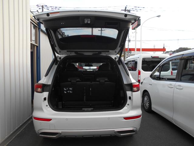 アウトランダーPHEV P プラグインハイブリッドEVシステム・ヘッドアップディスプレイ・レザーシート・ブラインドスポットモニター・パワーバックドア・パノラマサンルーフ・マイパイロット・クルーズコントロール・FSBカメラ(7枚目)