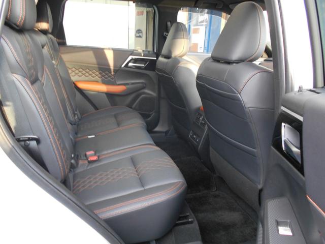 アウトランダーPHEV P プラグインハイブリッドEVシステム・ヘッドアップディスプレイ・レザーシート・ブラインドスポットモニター・パワーバックドア・パノラマサンルーフ・マイパイロット・クルーズコントロール・FSBカメラ(28枚目)