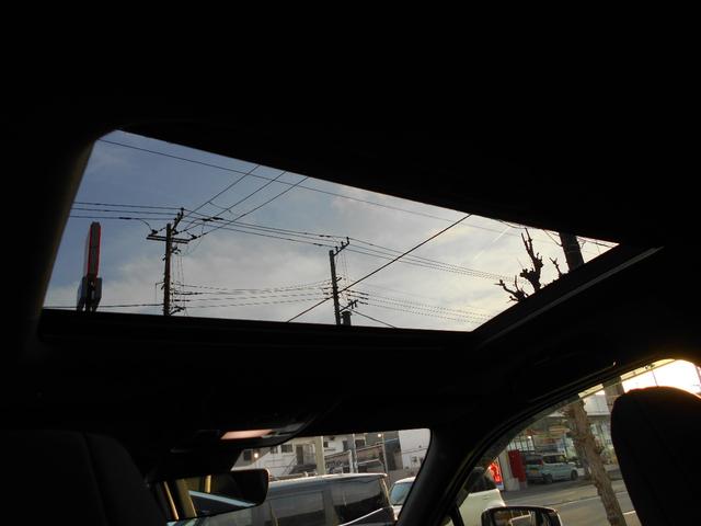 ＵＸ ＵＸ２００　Ｆスポーツ　ワンオーナー　ブラインドスポットモニターセット　ヘッドアップディスプレイ　レザーシート　サンルーフ　３眼ＬＥＤ　パワーバックドア　レーダークルーズコントロール　アラウンドビューモニター　シートヒーター（32枚目）