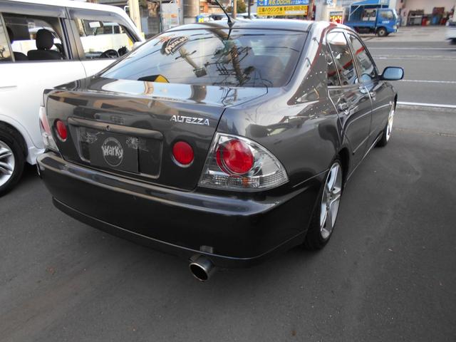 アルテッツァ ＡＳ２００　Ｚエディション　ワンオーナー　ディーラー記録２３枚　６ＭＴ　令和６年１２月タイベル交換（ステッカー有）（6枚目）