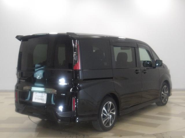 ステップワゴンスパーダ スパーダ・クールスピリット ホンダセンシング 禁煙車 ワンオーナー 後席モニター 10インチナビ 前後ドラレコ リアカメラ ETC2.0 シートヒーター 両側電動スライド ドアバイザー 後席オートAC CD/DVD再生 Bluetooth パドル(11枚目)