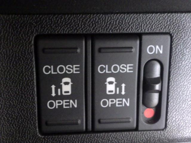 ステップワゴンスパーダ スパーダホンダセンシングサイドリフトアップシート車 禁煙 ワンオーナー サイドリフトUPシート 前ドラレコ ナビ リアカメラ 両側電動スライドドア サイドカーテンエアバッグ Bluetooth接続 フルセグTV CD DVD USB ミュージックラック(11枚目)