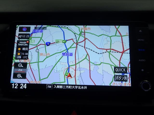 フィット ｅ：ＨＥＶホーム　元当社試乗車　禁煙　前ドライブレコーダー　ホンダコネクト９インチナビ　リアカメラ　前ドライブレコーダー　サイドカーテンエアバッグ　ＥＴＣ　Ｂｌｕｅｔｏｏｔｈ接続　ＣＤ　ＤＶＤ　ミュージックラック（2枚目）