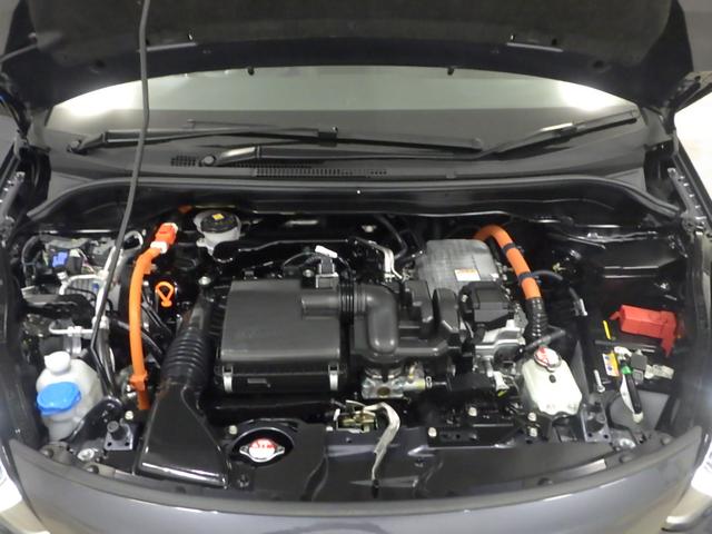 フィット ｅ：ＨＥＶホーム　元当社試乗車　禁煙　前ドライブレコーダー　ホンダコネクト９インチナビ　リアカメラ　前ドライブレコーダー　サイドカーテンエアバッグ　ＥＴＣ　Ｂｌｕｅｔｏｏｔｈ接続　ＣＤ　ＤＶＤ　ミュージックラック（28枚目）