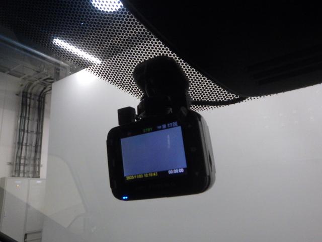 ステップワゴン G車いす仕様車3列目乗車タイプ 車いす3列目乗車タイプ 禁煙 ワンオーナー 8インチナビ リアカメラ社外製アルミホイール CD DVD ミュージックラック Bluetooth接続 両側電動スライドドア 室内天井部に加工跡の穴有り。(6枚目)