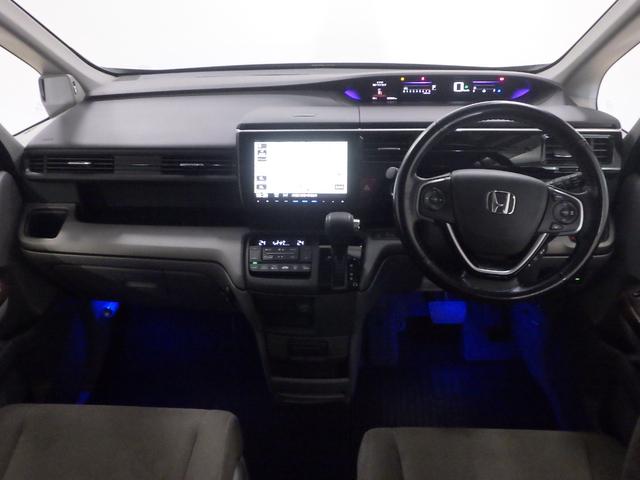 ステップワゴン G車いす仕様車3列目乗車タイプ 車いす3列目乗車タイプ 禁煙 ワンオーナー 8インチナビ リアカメラ社外製アルミホイール CD DVD ミュージックラック Bluetooth接続 両側電動スライドドア 室内天井部に加工跡の穴有り。(13枚目)