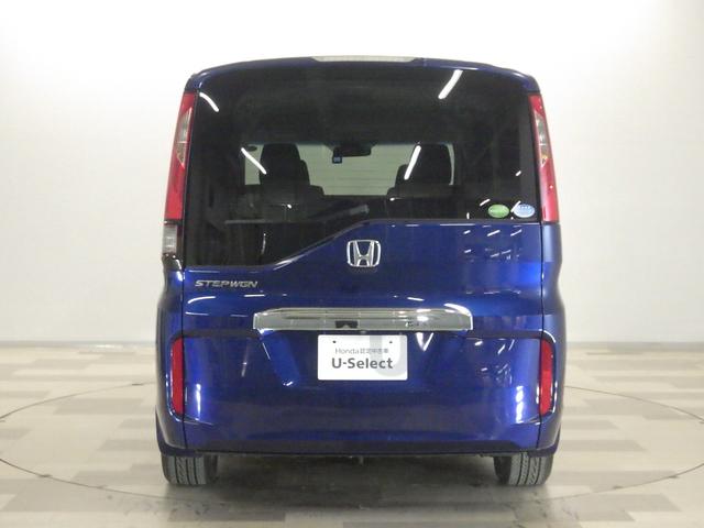 ステップワゴン G車いす仕様車3列目乗車タイプ 車いす3列目乗車タイプ 禁煙 ワンオーナー 8インチナビ リアカメラ社外製アルミホイール CD DVD ミュージックラック Bluetooth接続 両側電動スライドドア 室内天井部に加工跡の穴有り。(21枚目)