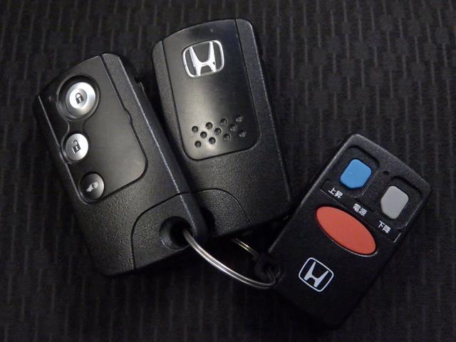 フリード G 助手席リフトアップシート車 禁煙 ワンオーナー ナビ リアカメラ 左側電動スライドドア HIDライト ETC 横滑り防止装置(VSA) CD DVD ミュージックラック Bluetooth接続 ESC(10枚目)