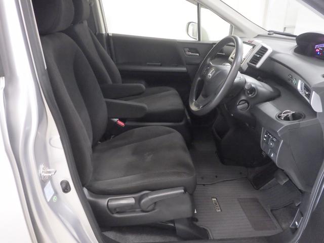 フリード G 助手席リフトアップシート車 禁煙 ワンオーナー ナビ リアカメラ 左側電動スライドドア HIDライト ETC 横滑り防止装置(VSA) CD DVD ミュージックラック Bluetooth接続 ESC(11枚目)