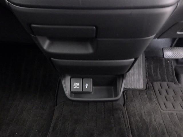 フリードハイブリッド ハイブリッド・Gホンダセンシング 禁煙 ワンオーナー 11IN天井モニター 前後ドラレコ 9INナビ リアカメラ 両側電動スライドドア 前席シートヒーター Bluetooth接続 CD DVD フルセグTV USB LEDライト(11枚目)