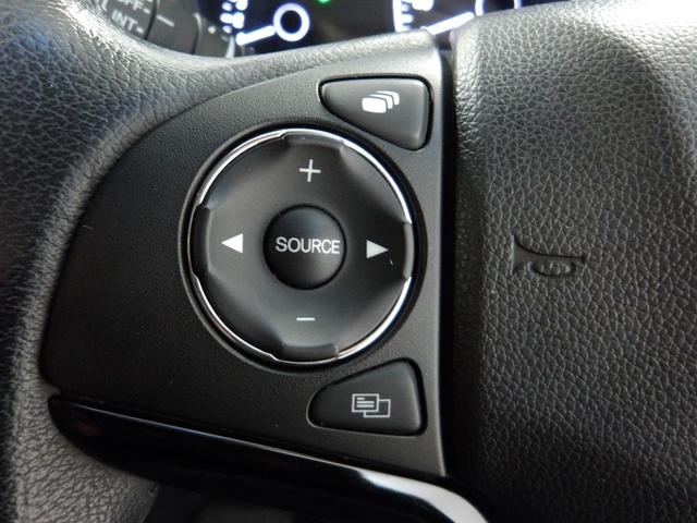 ヴェゼル Ｘ　禁煙ワンオーナー　ガソリン車　純正ナビ　リアカメラ　衝突軽減ブレーキ　横滑り防止装置　ＬＥＤライト　ＥＴＣ　クルーズコントロール　フルセグＴＶ　ＣＤ　ＤＶＤ　ＵＳＢ　サイドカーテンエアバッグ　－　ＰＳ（7枚目）