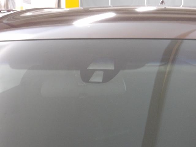 ヴェゼル Ｘ　禁煙ワンオーナー　ガソリン車　純正ナビ　リアカメラ　衝突軽減ブレーキ　横滑り防止装置　ＬＥＤライト　ＥＴＣ　クルーズコントロール　フルセグＴＶ　ＣＤ　ＤＶＤ　ＵＳＢ　サイドカーテンエアバッグ　－　ＰＳ（10枚目）