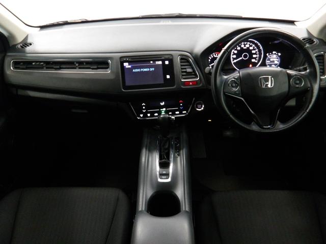 ヴェゼル Ｘ　禁煙ワンオーナー　ガソリン車　純正ナビ　リアカメラ　衝突軽減ブレーキ　横滑り防止装置　ＬＥＤライト　ＥＴＣ　クルーズコントロール　フルセグＴＶ　ＣＤ　ＤＶＤ　ＵＳＢ　サイドカーテンエアバッグ　－　ＰＳ（11枚目）