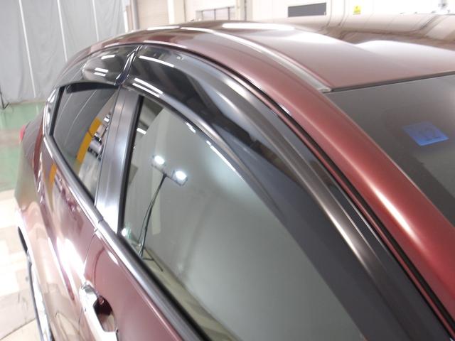 ヴェゼル Ｘ　禁煙ワンオーナー　ガソリン車　純正ナビ　リアカメラ　衝突軽減ブレーキ　横滑り防止装置　ＬＥＤライト　ＥＴＣ　クルーズコントロール　フルセグＴＶ　ＣＤ　ＤＶＤ　ＵＳＢ　サイドカーテンエアバッグ　－　ＰＳ（16枚目）