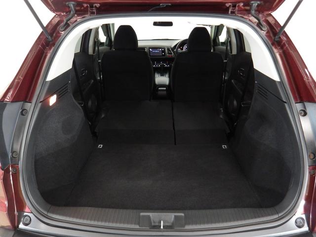 ヴェゼル Ｘ　禁煙ワンオーナー　ガソリン車　純正ナビ　リアカメラ　衝突軽減ブレーキ　横滑り防止装置　ＬＥＤライト　ＥＴＣ　クルーズコントロール　フルセグＴＶ　ＣＤ　ＤＶＤ　ＵＳＢ　サイドカーテンエアバッグ　－　ＰＳ（22枚目）