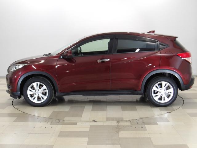 ヴェゼル Ｘ　禁煙ワンオーナー　ガソリン車　純正ナビ　リアカメラ　衝突軽減ブレーキ　横滑り防止装置　ＬＥＤライト　ＥＴＣ　クルーズコントロール　フルセグＴＶ　ＣＤ　ＤＶＤ　ＵＳＢ　サイドカーテンエアバッグ　－　ＰＳ（25枚目）