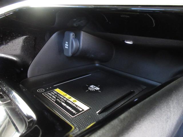 ヴェゼル e:HEVZ 禁煙 ワンオーナー 前後ドライブレコーダー ホンダコネクトナビ 後カメラ パーキングセンサー 前席シートヒーター Qi充電 Bluetooth接続 フルセグTV 当店指定新品タイヤ 1オナ スマキ(16枚目)