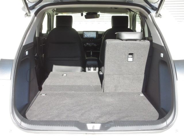 ヴェゼル e:HEVZ 禁煙 ワンオーナー 前後ドライブレコーダー ホンダコネクトナビ 後カメラ パーキングセンサー 前席シートヒーター Qi充電 Bluetooth接続 フルセグTV 当店指定新品タイヤ 1オナ スマキ(22枚目)