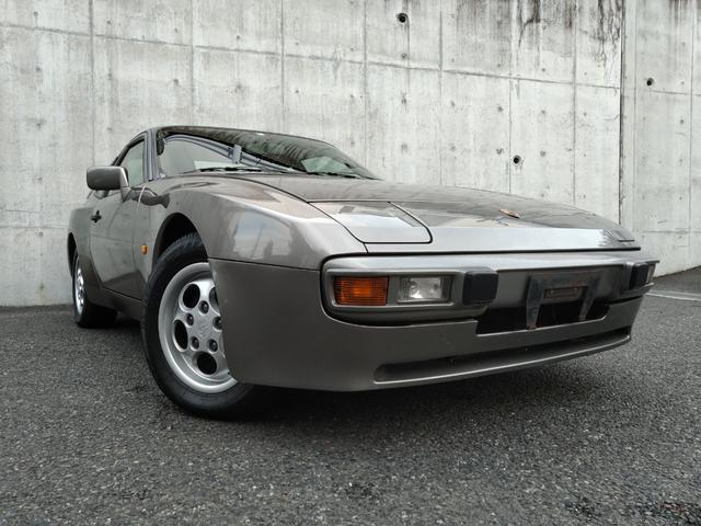 ポルシェ ９４４