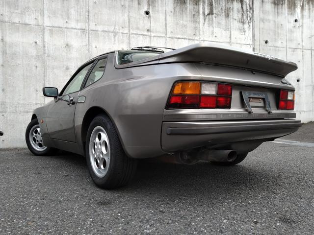 ポルシェ ９４４