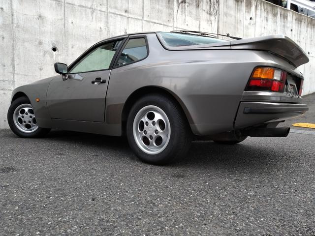 ポルシェ ９４４