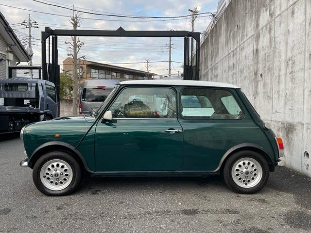 ＭＩＮＩ メイフェア　１．３　ＡＴ　運転席エアバッグ　エアコン　実走行１．１万ｋｍ　ハーフレザーシート　アルミホイール　ガレージ保管車　ルーフライニング＆バイザー新品　フロントガラス＆全ガラスモール新品　エンブレム新品（14枚目）