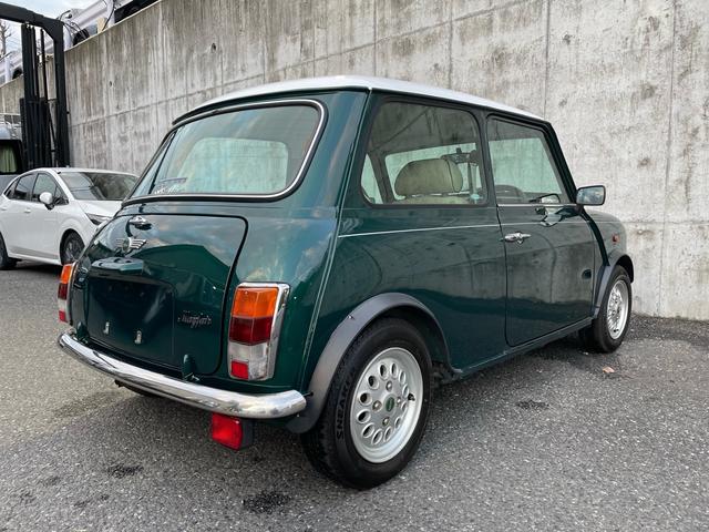 ＭＩＮＩ メイフェア　１．３　ＡＴ　運転席エアバッグ　エアコン　実走行１．１万ｋｍ　ハーフレザーシート　アルミホイール　ガレージ保管車　ルーフライニング＆バイザー新品　フロントガラス＆全ガラスモール新品　エンブレム新品（30枚目）