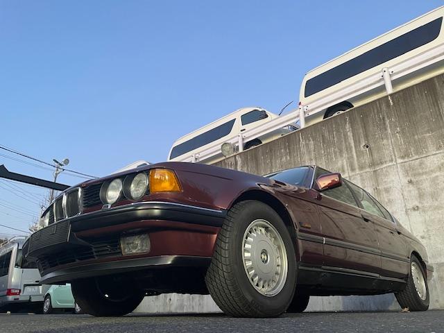 ７シリーズ ７３５ｉ　ディーラー車　左ハンドル　レザーシート　サンルーフ　ナビ　バックカメラ　ＥＴＣ　１２．６万キロ時オートマチックミッションＯＨ　ルーフライニング張替　カラーＮｏ．１９９ＢＵＲＧＵＮＤＯＲＯＴ　ＭＥＴ（10枚目）